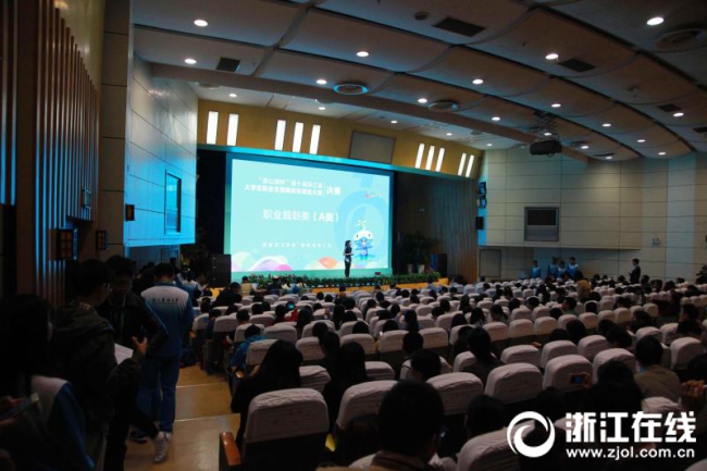 典礼2.jpg 典礼2.jpg