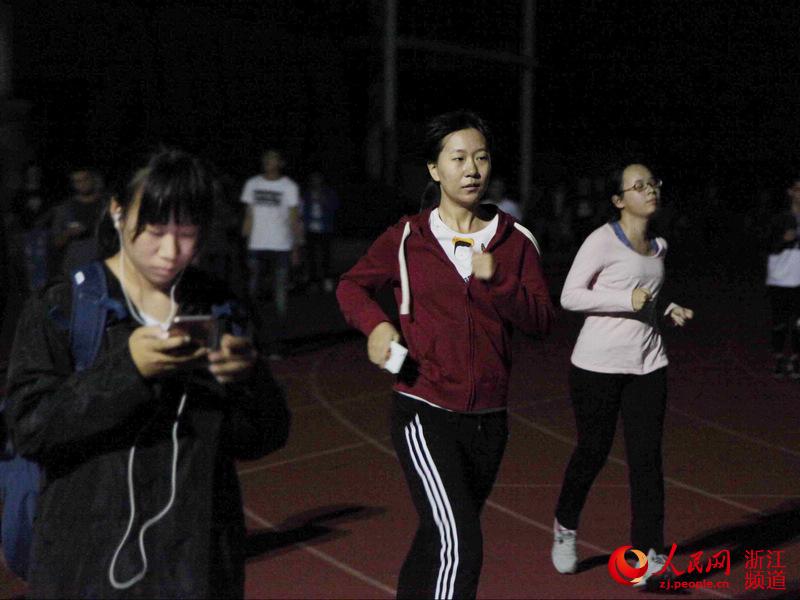 BEAT365英国官网借助手机APP实施运动计划让学生爱上跑步